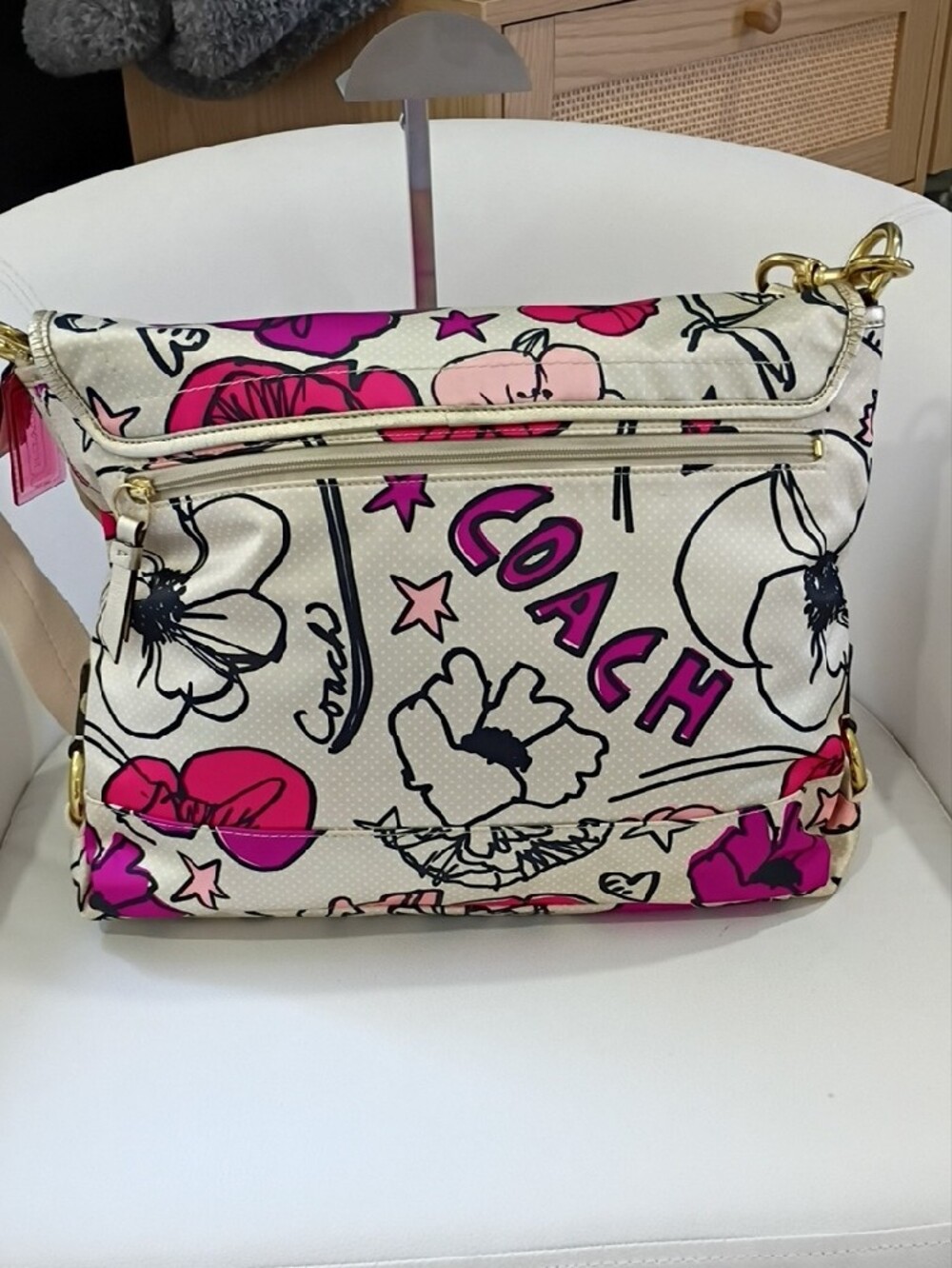 Coach Kyra Poppy Messenger Bag In Pristine Condition With Adjustable Strap - Picture 5 of 16
